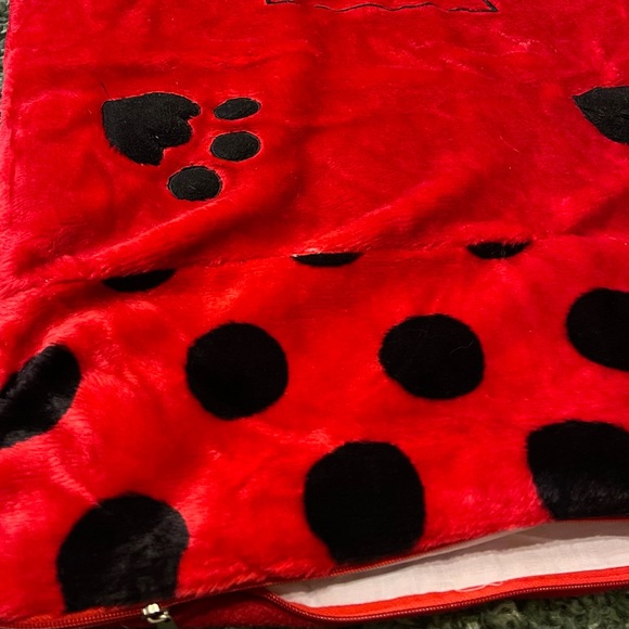 Kids Lady bug plush sleeping bag - Picture 6 of 15